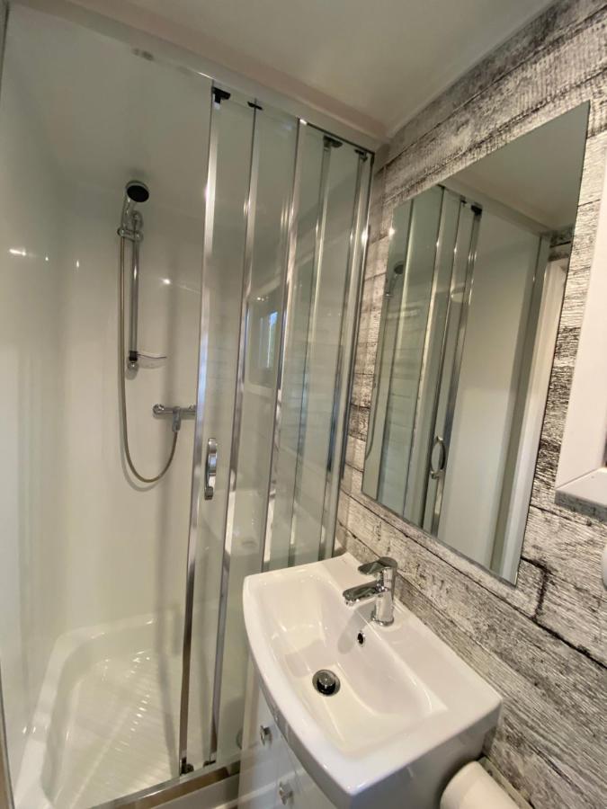 Domy Nad Morzem - Chata Pirata- Tiny House Dziwnów Kültér fotó